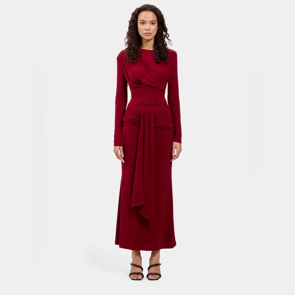 Daska long sleeve top w/ twist front detail in wine & twist front skirt SET